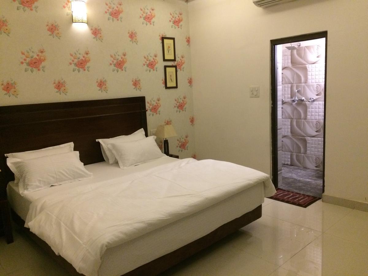 ג'איפור White Tulips Home Stay מראה חיצוני תמונה